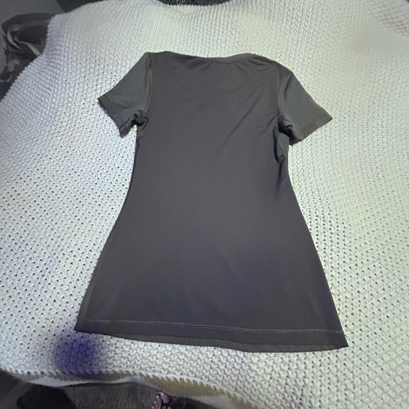 NIKE PRO Dri Fit Gray Shirt Sz S #70 30%off w 🩷 or 1/2 off w bundle 2+ - Picture 5 of 5